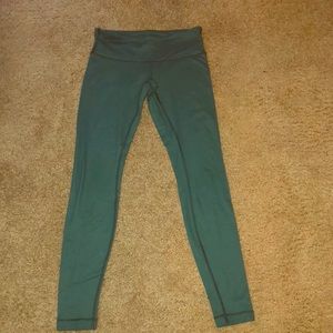 Lululemon leggings size 4